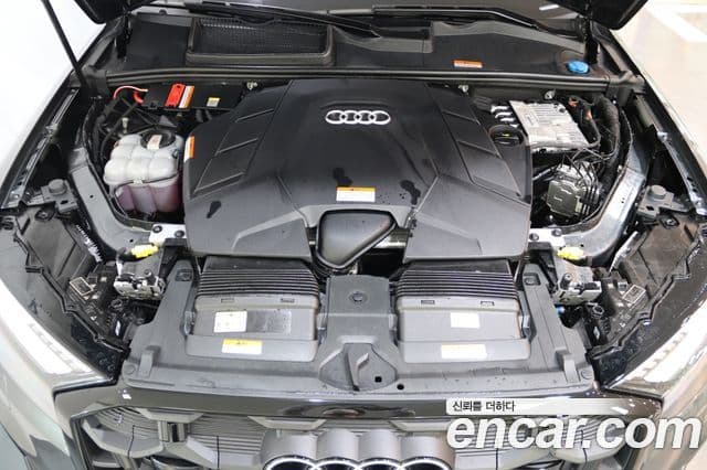Audi Q7 2025 — Photo 5/20