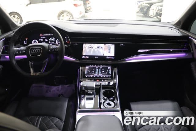Audi Q7 2025 — Photo 7/20
