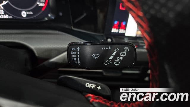 Volkswagen Golf 2024 — Photo 8/34