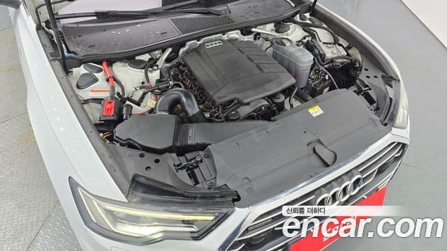 Audi A6 2021 — ფოტო 8/20