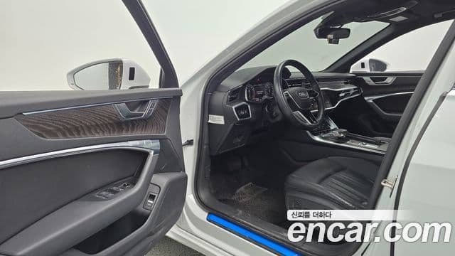Audi A6 2021 — ფოტო 6/20