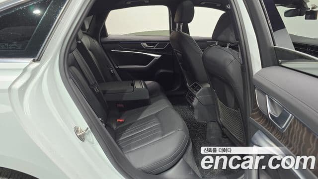 Audi A6 2021 — ფოტო 12/20