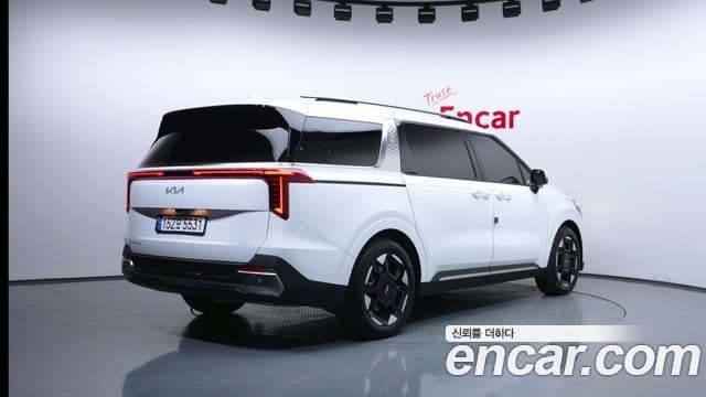 Kia Carnival 2024 — Şəkil 2/20