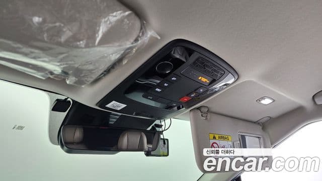 Kia Carnival 2024 — Şəkil 17/20