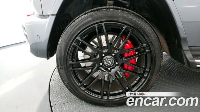 Mercedes-Benz G-Class 2021 — Photo 29/36