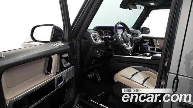 Mercedes-Benz G-Class 2021 — Photo 15/36