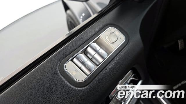 Mercedes-Benz G-Class 2021 — Photo 20/36