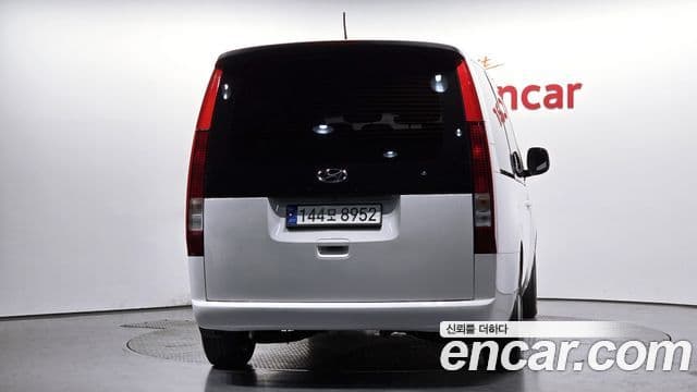 Hyundai Staria 2021 — ფოტო 4/20