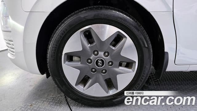 Hyundai Staria 2021 — ფოტო 5/20