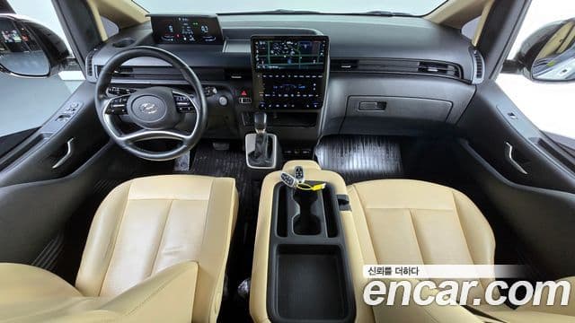 Hyundai Staria 2021 — ფოტო 7/20