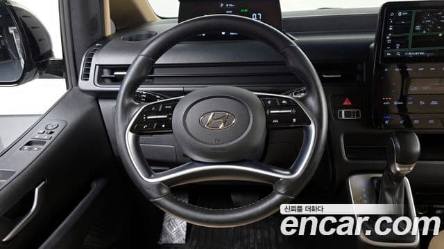 Hyundai Staria 2021 — ფოტო 13/20