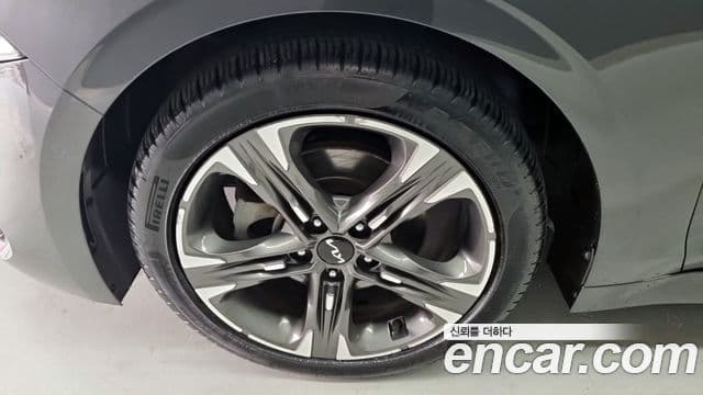 Kia K5 2022 — ფოტო 5/18