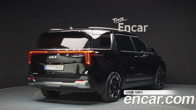 Kia Carnival 2024 — ფოტო 2/20