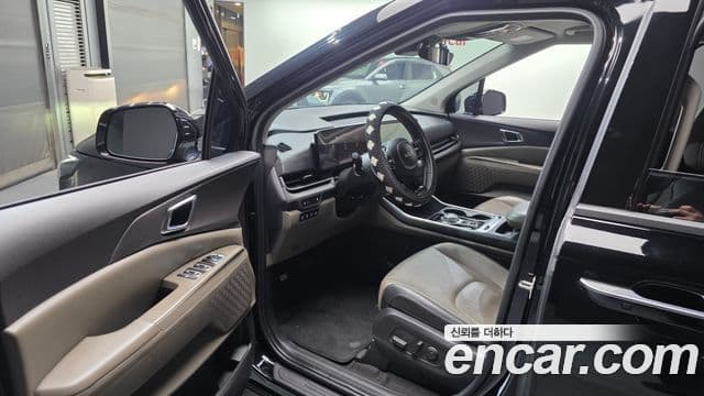 Kia Carnival 2024 — ფოტო 10/20