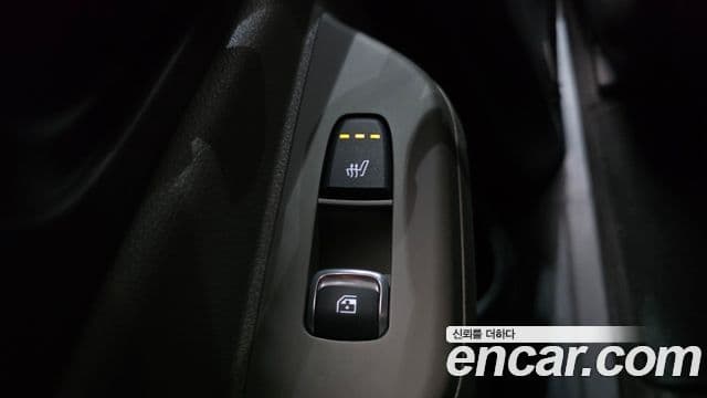 Kia Carnival 2024 — ფოტო 19/20