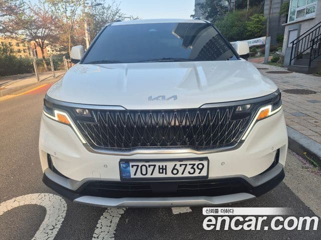 Kia Carnival 2023 — ფოტო 10/18