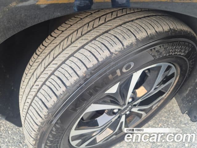 Kia Carnival 2023 — ფოტო 18/18
