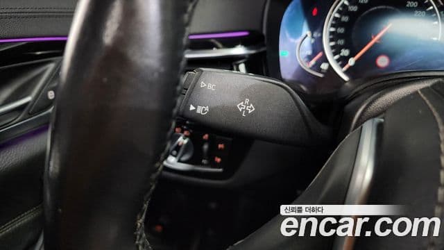 BMW 5 Series 2018 — ფოტო 22/37