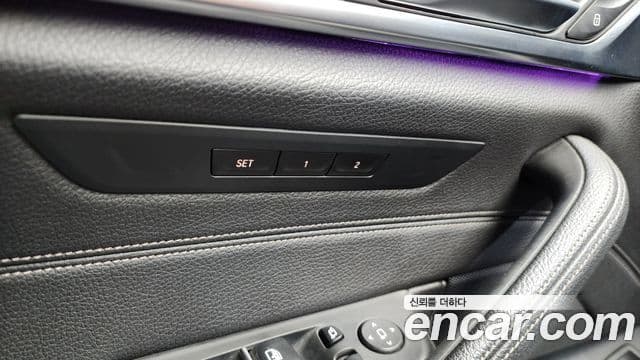 BMW 5 Series 2018 — ფოტო 18/37