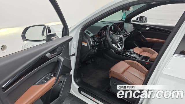 Audi Q5 2022 — Şəkil 10/20