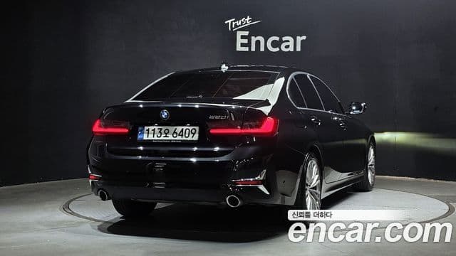 BMW 3 Series 2022 — ფოტო 2/20