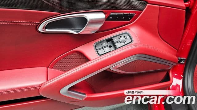 Porsche 718 Boxster 2024 — Фото 19/20