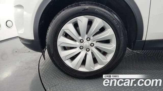 Land Rover Discovery Sport 2020 — ფოტო 5/20