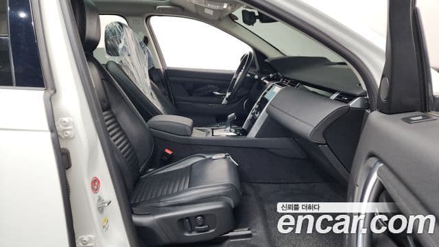 Land Rover Discovery Sport 2020 — фото 11 из 20