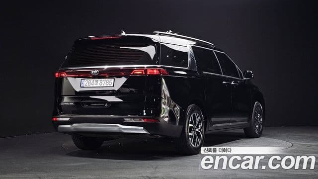 Kia Carnival 2021 — Фото 2/20