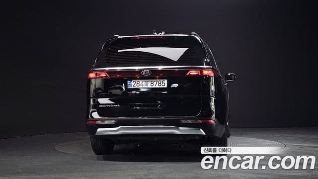 Kia Carnival 2021 — Фото 4/20