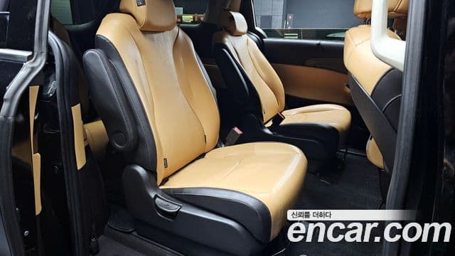 Kia Carnival 2021 — Фото 11/20