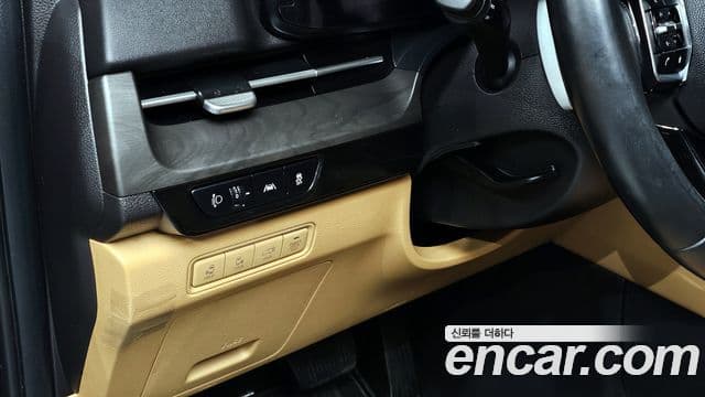 Kia Carnival 2021 — Фото 15/20