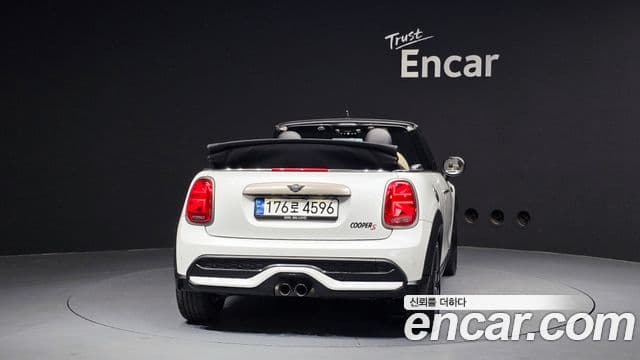 Mini Cooper S Convertible 2023 — Photo 8/35
