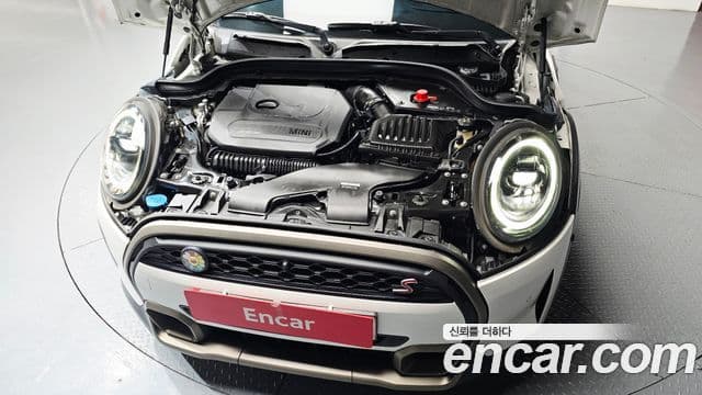 Mini Cooper S Convertible 2023 — Photo 19/35
