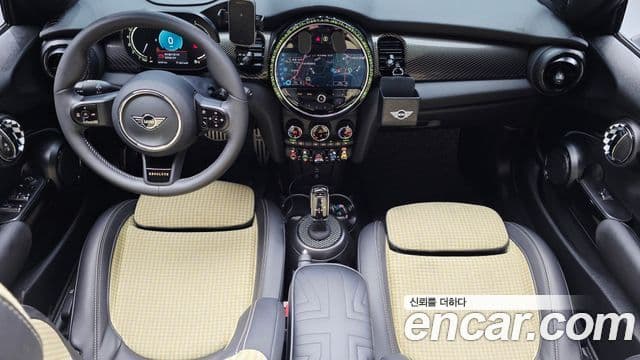 Mini Cooper S Convertible 2023 — Photo 27/35