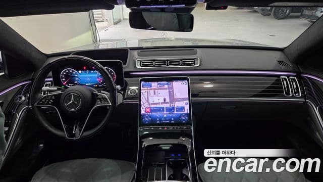 Mercedes-Benz S-Class 2025 — Photo 10/18