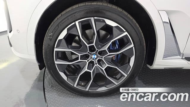 BMW X7 2024 — Şəkil 18/33