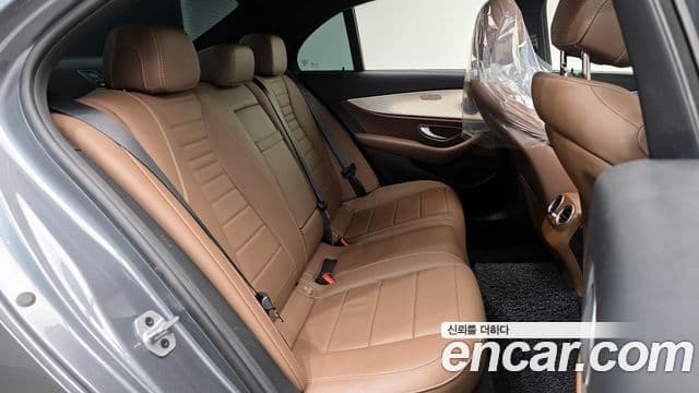 Mercedes-Benz E-Class 2019 — Şəkil 13/20