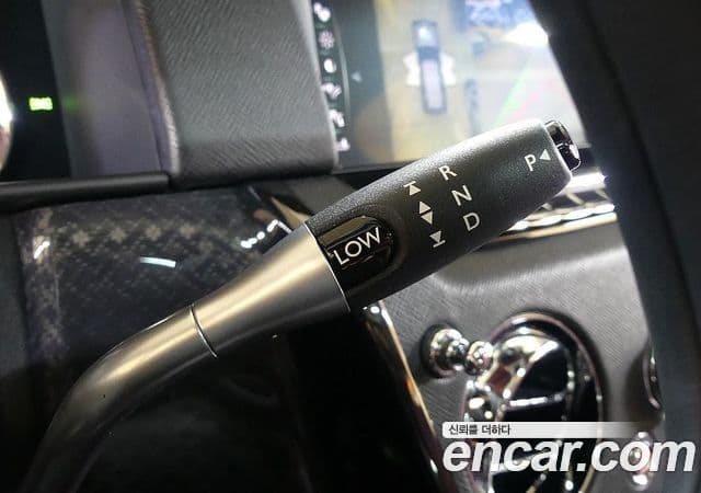 Rolls-Royce Cullinan 2023 — Photo 1/20
