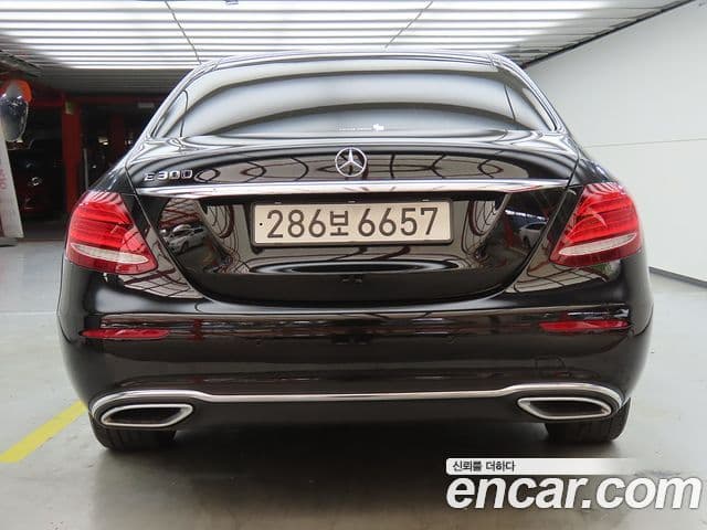 Mercedes-Benz E-Class 2020 — Şəkil 4/20