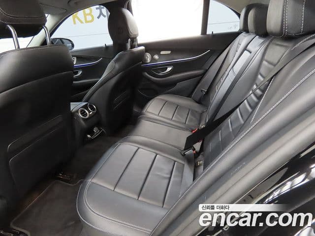 Mercedes-Benz E-Class 2020 — Şəkil 6/20
