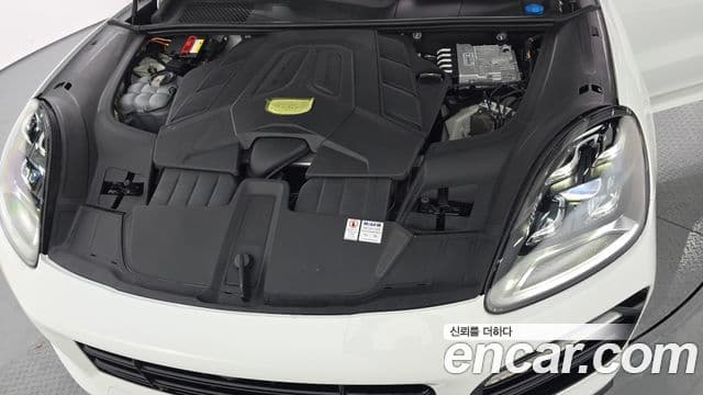 Porsche Cayenne 2020 — Şəkil 17/20