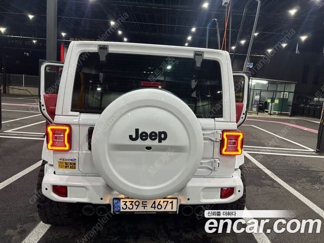 Jeep Wrangler 2022 — Şəkil 4/9