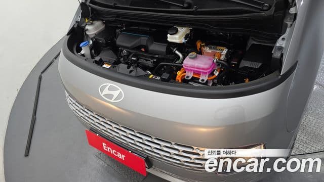 Hyundai Staria 2025 — ფოტო 6/20