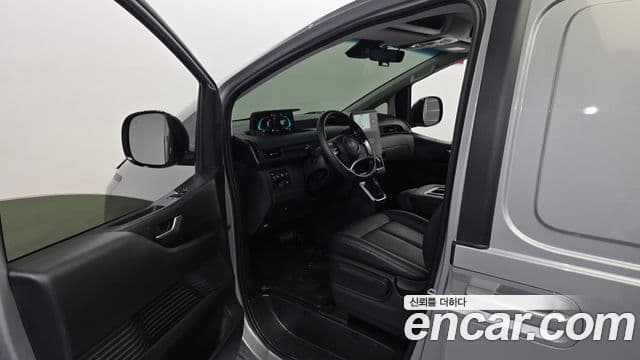 Hyundai Staria 2025 — ფოტო 10/20