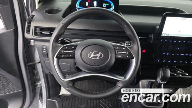 Hyundai Staria 2025 — ფოტო 14/20