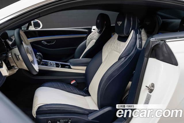 Bentley Continental GT 2023 — Şəkil 6/10