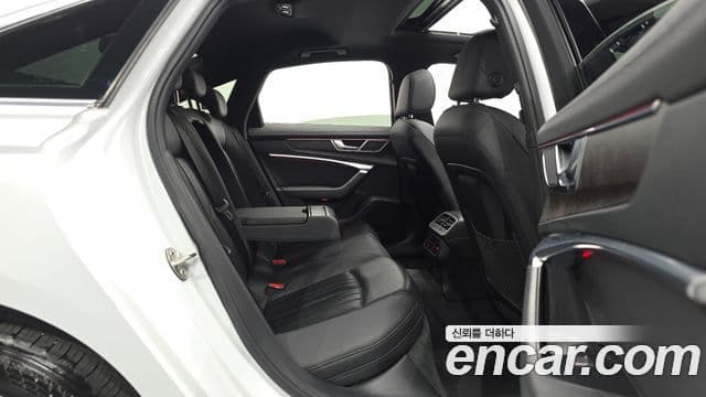 Audi A6 2019 — ფოტო 12/20