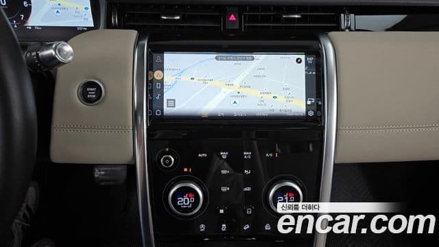 Land Rover Discovery Sport 2021 — ფოტო 13/20