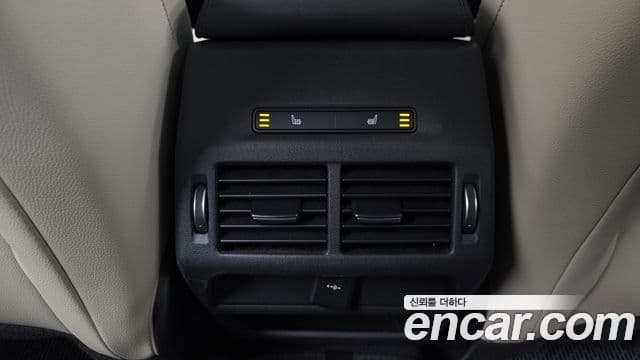 Land Rover Discovery Sport 2021 — ფოტო 17/20
